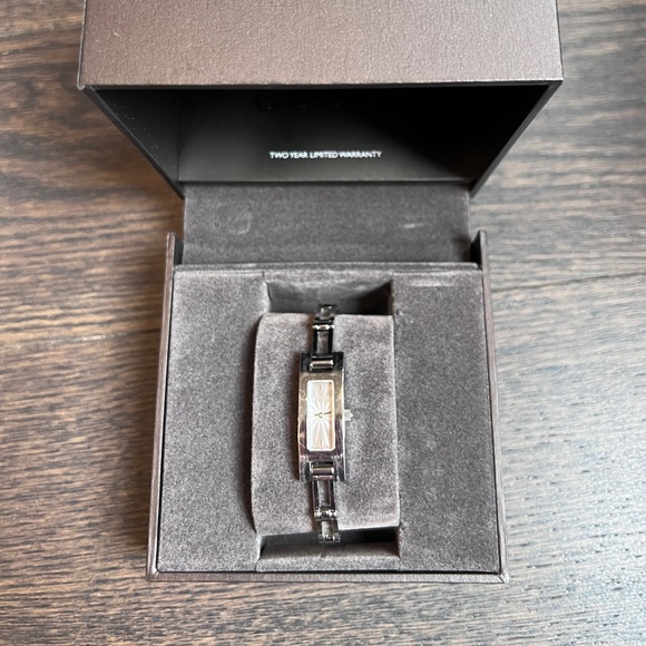 GUCCI bracelet watch - Picture 2 of 4